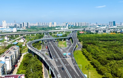 城市血脈的守護者 市政道路工程建筑與運維的現(xiàn)代實踐